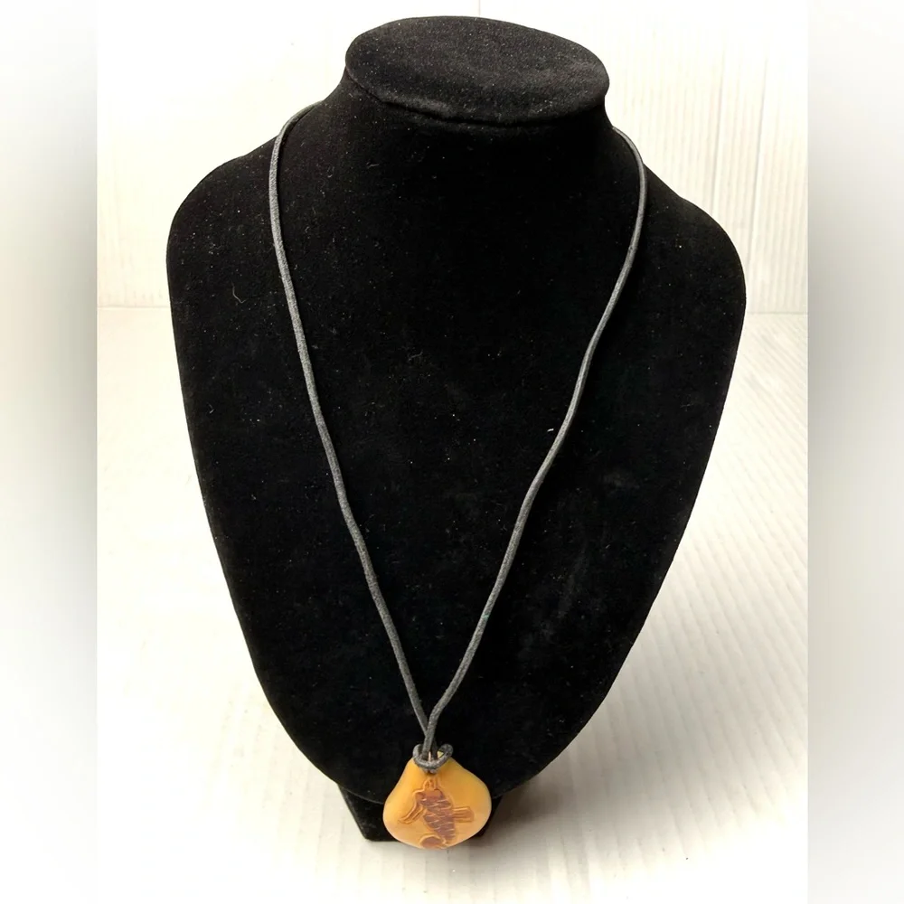 Vintage Hand Carved Seahorse‎ Amber? Pendant Necklace Rope Cord Nautical Ocean